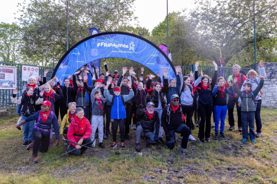 GRvP   J3  Accueil randonnee Beynes Collegiens de Beynesavant depart 540